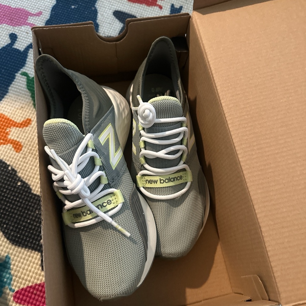 New Balance White and Green Sneakers
